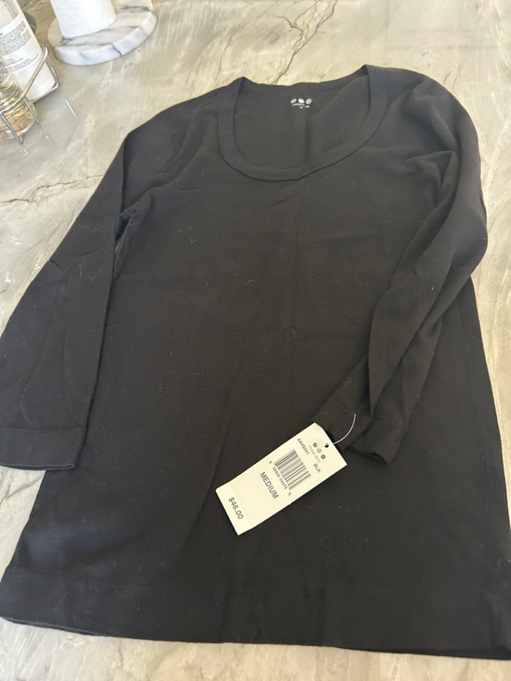 Black 3/4 Sleeve Scoop Neck Top - Medium